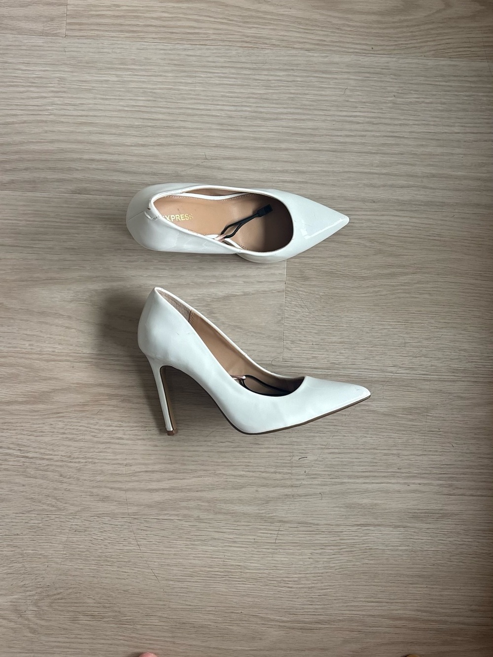 Express White Pointed-Toe heels